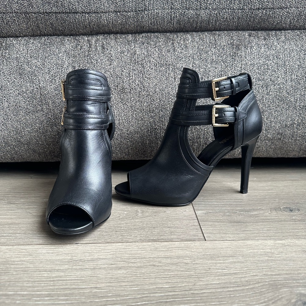 Michael Kors sz8 open toe heel